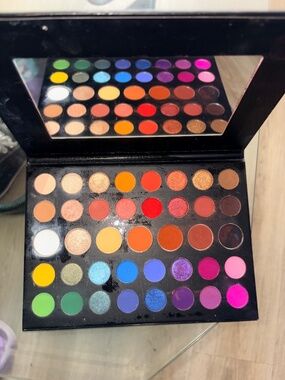 AUTHENTIC and New Mini James Charles X Morphe Artistry Eyeshadow Palette